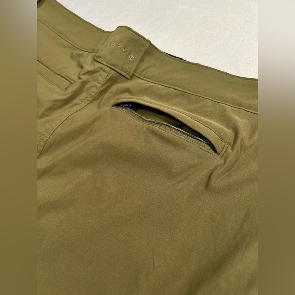 ORVIS Men’s Olive Night Green Cargo Shorts, Pockets Stretchy Size 40 Gorpcore - Picture 9 of 15